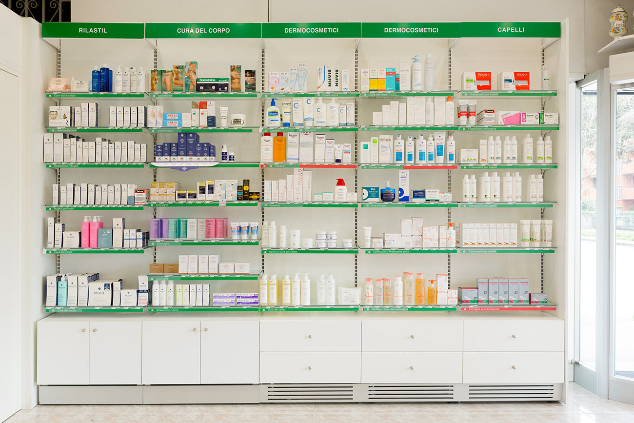 Chi Siamo 3 rivabene farmacia espositore